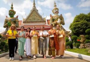 บ้านไทยทราเวล.com รถเช่าพร้อมคนขับ รถตู้ให้เช่า ราคาถูก 3