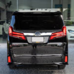 Toyota Alphard (1)